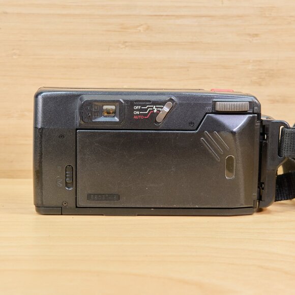 Pentax Zoom 70-S Point and Shoot 35mm Film Camera, Made in Japan - Picture 7 of 9